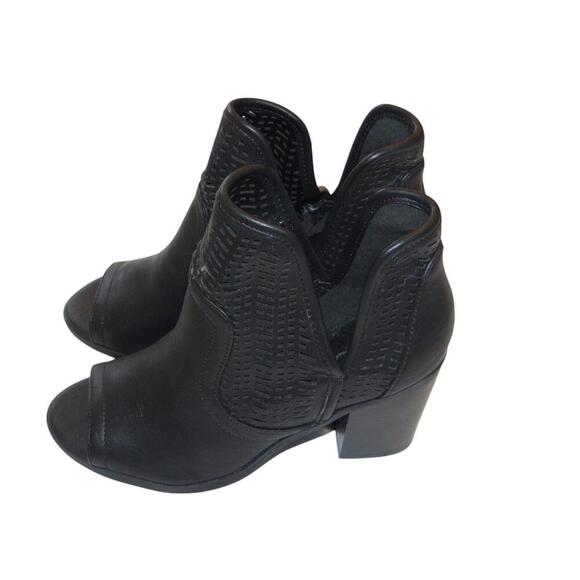 Stylish Black Cutout Ankle Boots by Soda - Picture 2 of 9